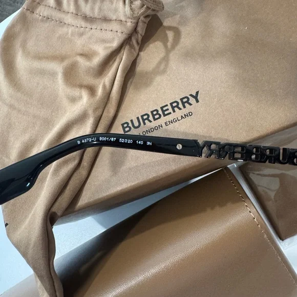 ONE DAY SALE✨
SALE✨🤍BURBERRY Marriane cat eye Black Sunglasses 🤍 - Picture 11 of 16